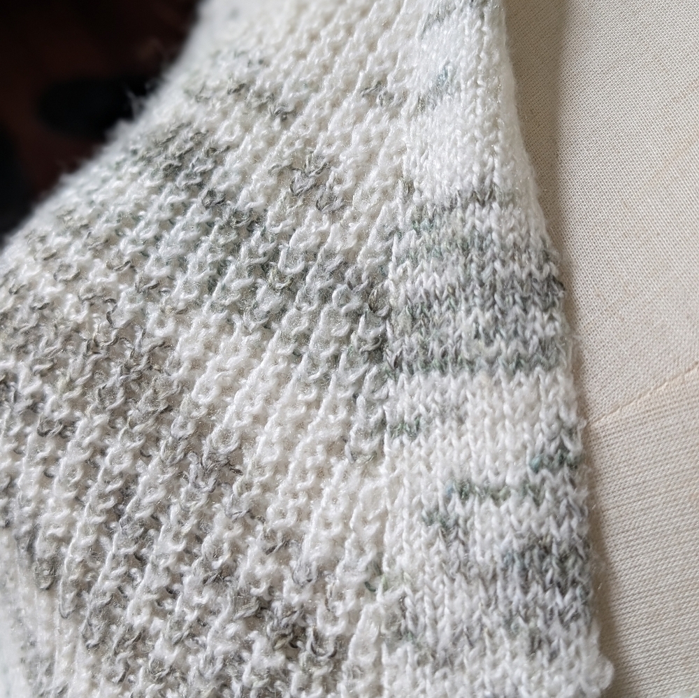 Cardigan - Picture 10 of 10